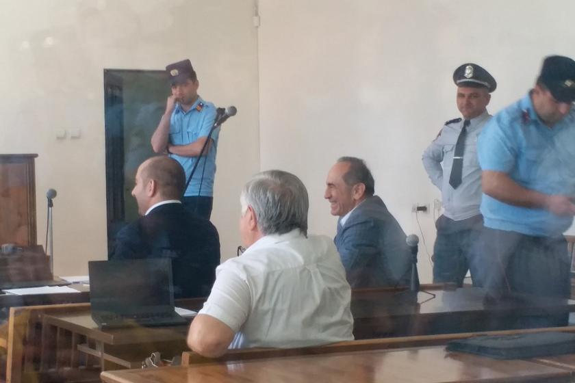 Ռոբերտ Քոչարյան. «Կան մարդիկ, որոնց 15 անգամ պետք է ասես, որ մտնի, բայց չի մտնում»