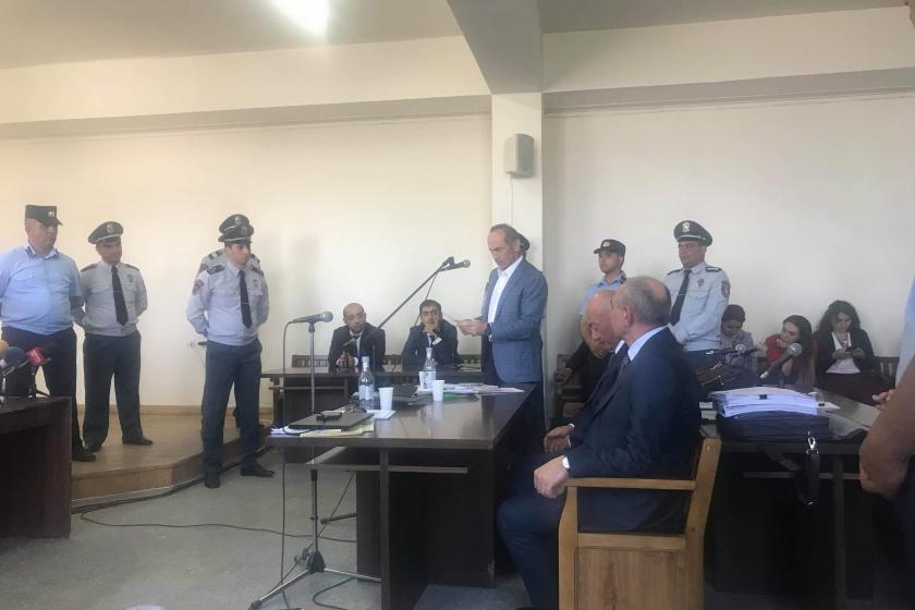 Бако Саакян и Аркадий Гукасян дали личное поручительство за освобождение Роберта Кочаряна