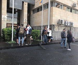 Граждане заблокировали входы в здания Кассационного суда и Судебного департамента