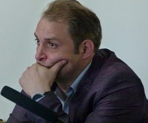 Граждане не позволили адвокату Миграну Погосяну войти в здание суда для осуществления своей профессиональной деятельности