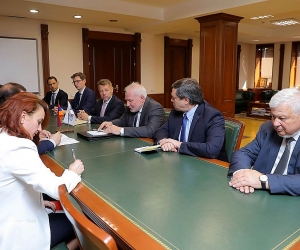 Armenian Defense Minister Meets with OSCE Minsk Group Co-Chairs