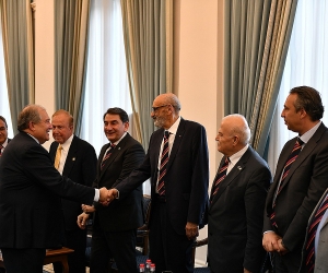Armenian President Meets with Pan-Armenian Games Committee Delegation