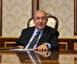 Armenian President Congratulates Putin on Russia Day