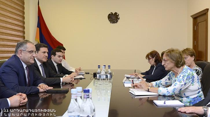 Armenian Deputy Justice Minister and CoE Deputy Secreatry General Discuss Judiciary Reforms