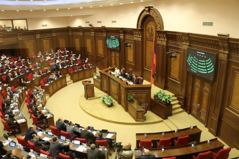 Парламент принял отчет об исполнении госбюджета 2018 года