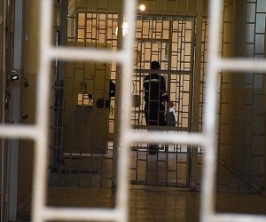 При помещении в карцер осужденного или заключенного предлагается не ограничивать другие права этих лиц