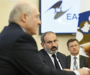 Никол Пашинян провел телефонный разговор с Александром Лукашенко