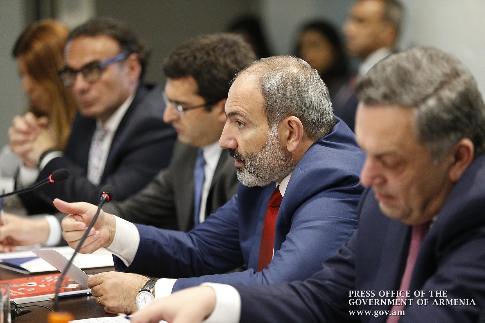 Վարչապետը հանդիպել է Սինգապուրի գործարար համայնքի ներկայացուցիչներին