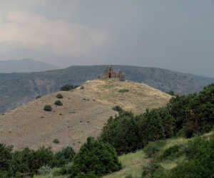Անտեսված հուշարձաններ. «Հավուց Թառ» (լուսանկարներ)