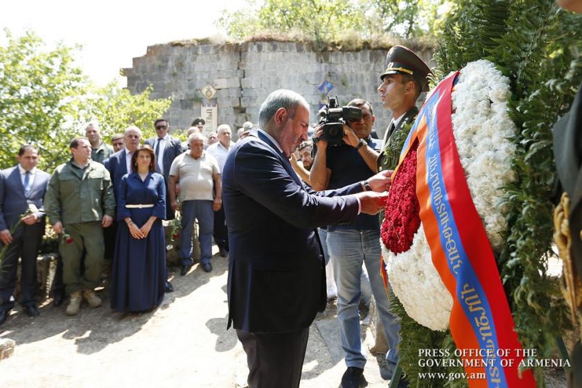 Премьер-министр вместе с супругой в Хндзореске принял участие в мероприятиях по случаю Дня Спарапета