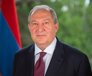 Armenian President Leaves for Spain