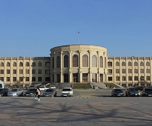 Автотаможню в Гюмри построит компания отца члена совета старейшин города  