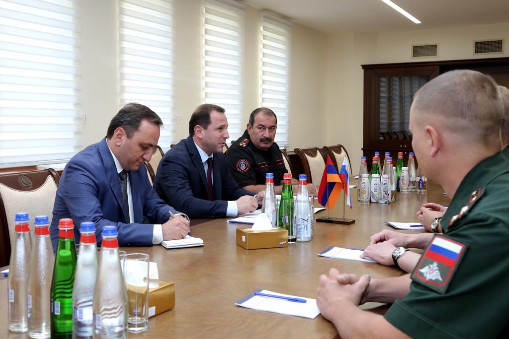 Դավիթ Տոնոյանն ընդունել է Ռուսաստանի պաշտպանության նախարարության ռազմական ոստիկանության պատվիրակությանը