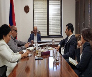 Արտակ Բեգլարյանը «Իմ քայլը» և «Վորլդ Վիժն Հայաստան» հիմնադրամների ղեկավարության հետ քննարկել է Արցախում իրականացվելիք ծրագրերը