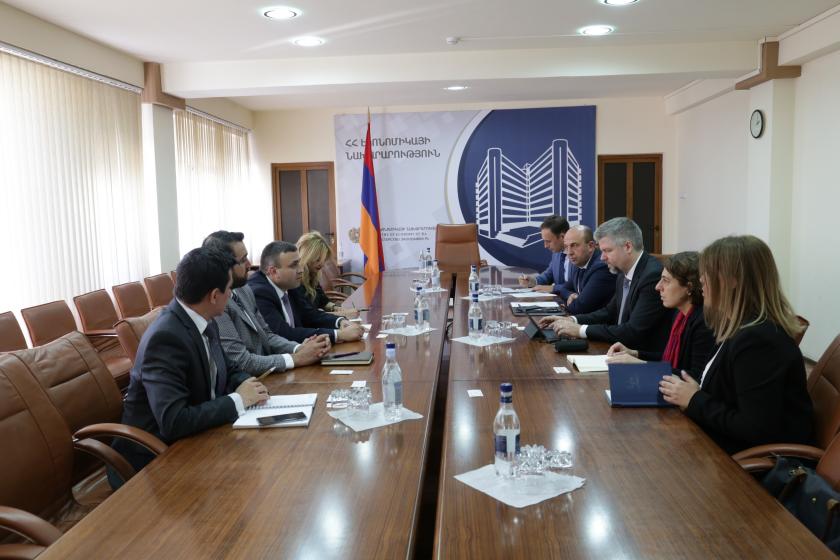 Ներդրումային քաղաքականություն և խթանում. քննարկում՝ Միջազգային ֆինանսական կորպորացիայի ներկայացուցիչների հետ