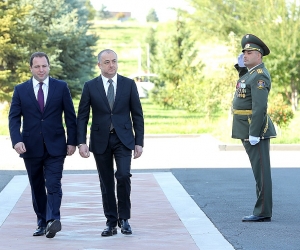 Delegation Led by Lebanese Minister of Defense Arrives in Armenia