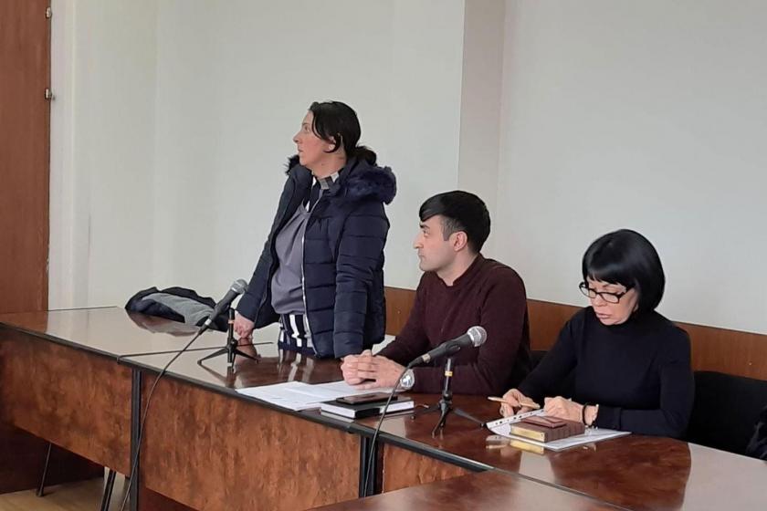 Երեք անչափահաս երեխաների մայր Հասմիկ Սարգսյանը մեղադրվում է նոր գողություն կատարելու մեջ. գործը դատարանում է