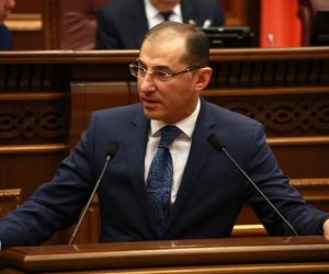 Վարդան Արամյան. «Հետ նայելն անհրաժեշտ է միայն վերլուծելու և դասեր քաղելու համար»