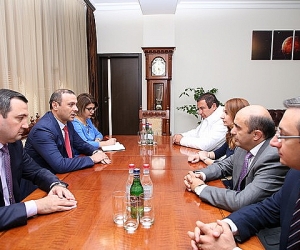 ԱԽ քարտուղարը հանդիպել է ԱԺ խմբակցությունների ղեկավարներին