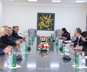 Armenian Foreign Minister Receives French MPs and Mayors