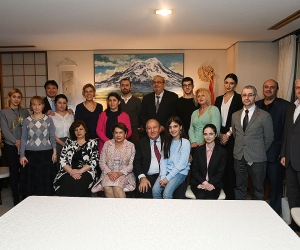 Armenian President Meets with Members of Japan's Armenian Community