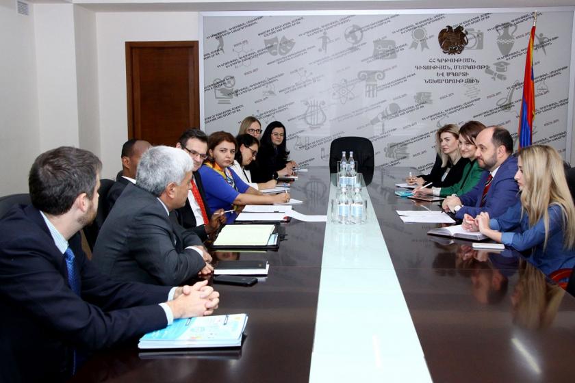 Արայիկ Հարությունյանն ընդունել է Համաշխարհային բանկի ներկայացուցիչ Հարի Պատրինոսին