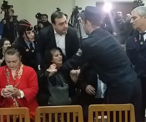 Сторонники и противники Роберта Кочаряна были выведены из зала заседаний суда