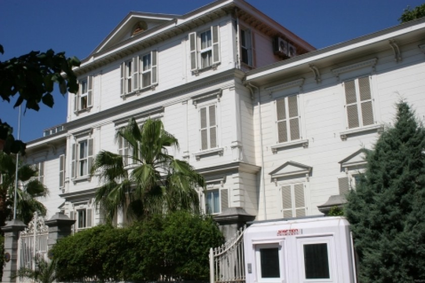 Armenians from the ROA are Finding Work in Turkey