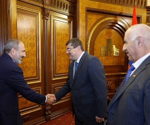 Նիկոլ Փաշինյանն ընդունել է Արցախի ԱԺ «Հայրենիք» խմբակցության պատգամավորներին