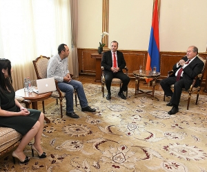 Նախագահ Սարգսյանն ընդունել է ՊՆ ռազմարդյունաբերության պետական կոմիտեի նախագահին և Chessify ընկերության տնօրենին