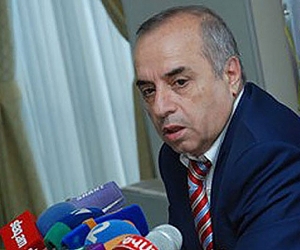 Դատարանը հեռացավ խորհրդակցական սենյակ՝ նախկին պատգամավոր Ալեքսան Պետրոսյանի խափանման միջոցի հարցով որոշում կայացնելու