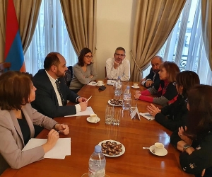 Արայիկ Հարությունյանը հանդիպել է Ֆրանսիայի մշակութային գործիչների և հայկական դպրոցների ղեկավարների հետ