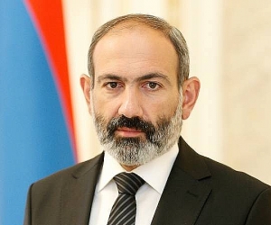 Pashinyan Sends Condolences to Emanuel Macron for Mali Helicopter Crash Deaths