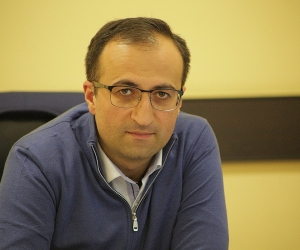 Արսեն Թորոսյան. «Իսկ դուք դե՞մ եք, որ ձեր վճարած հարկերից տաքսիստների համար ճանապարհ կառուցեն, որոնք հարկ չեն վճարում»