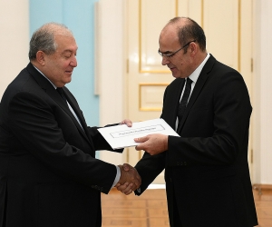 Armenian President and New South African Ambassador to Armenia Discuss Economic Cooperation
