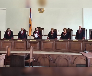 Конституционный кризис или проект отправки домой “Грайра Товмасяна и компании”?
