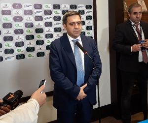 «Հարգում և սիրում եմ Մարինա Թաշչյանին, բայց այդպիսի բան չկա». Մելիքբեկյանը՝ Մխիթարյանին հավաքական չհրավիրելու հայտարարության մասին