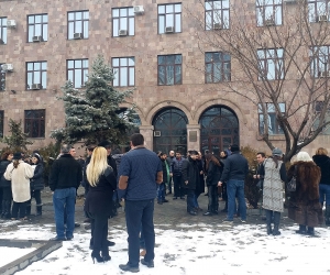 Քննվում է «5-րդ ալիքի» սեփականատեր Արմեն Թավադյանի խափանման միջոցի հարցը. Արմեն Աշոտյանը, Էդուարդ Շարմազանովը, Լևոն Քոչարյանը դատարանում են