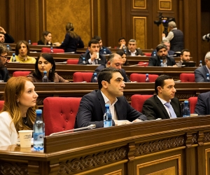 Դպրոցներում հեռավար կրթության՝ որպես այլընտրանքային կրթության անցման նախագիծն առաջին ընթերցմամբ ընդունվեց