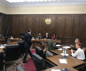 Начальник Генштаба ВС Артак Давтян приглашен на закрытую встречу с депутатами парламента