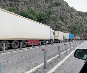 Կառավարությունում քննարկվեց հայ-վրացական անցակետում գտնվող բեռնատար մեքենաների հարցը