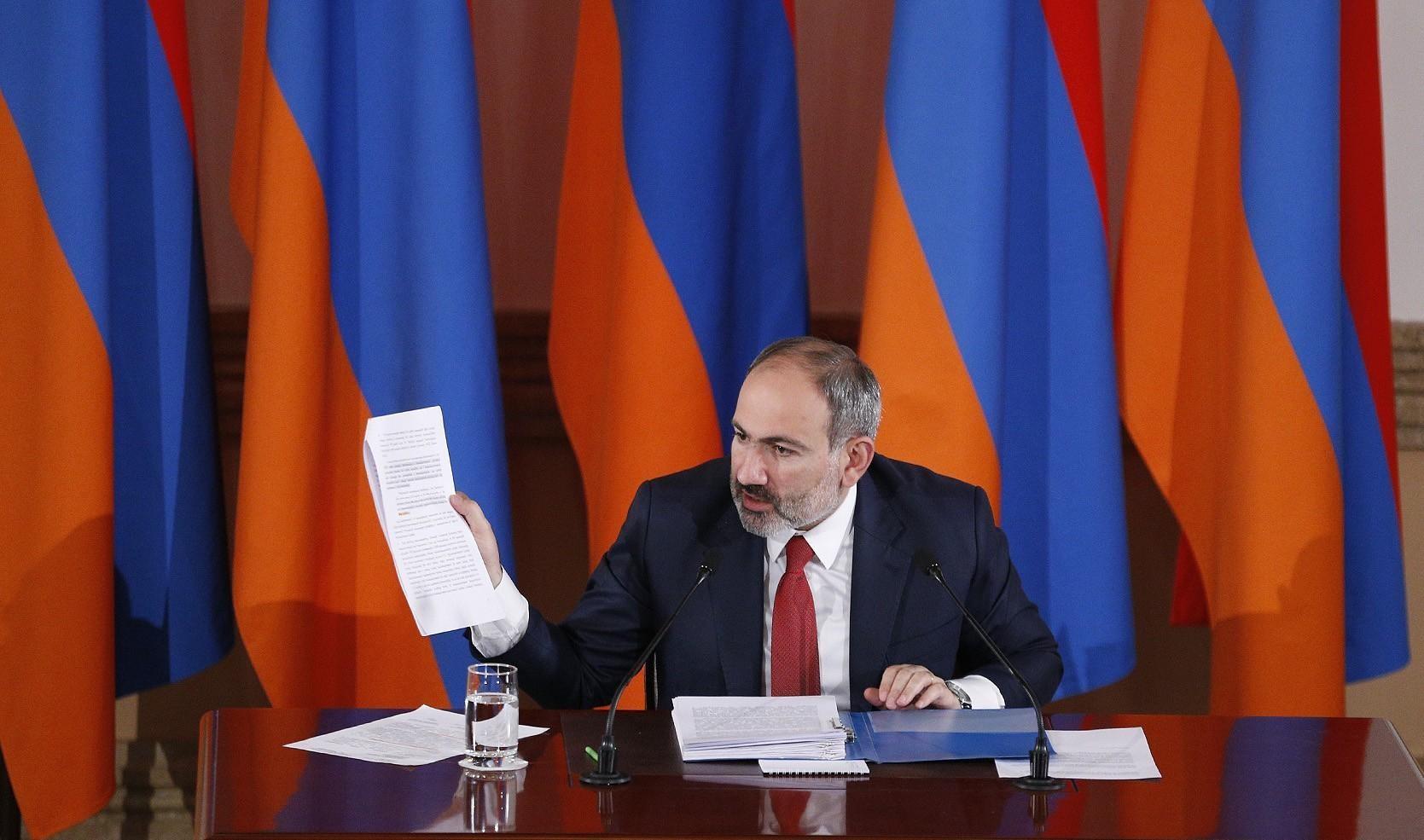 Վարչապետ. «Բանկերը կներկայացնեն վարկերի մարման նոր ժամկետներ, կվերանայվեն մարման գրաֆիկները, կփոխվեն տոկոսադրույքները»