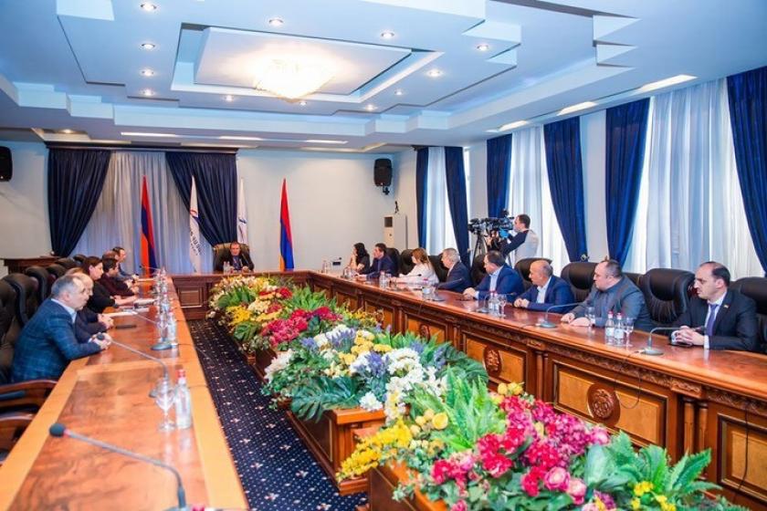 «Բարգավաճ Հայաստան» խմբակցությունը ներկայացրել է հրատապ առաջարկներ