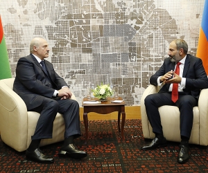 икол Пашинян и Александр Лукашенко обсудили вопросы сотрудничества в сложившейся вследствие коронавируса ситуации