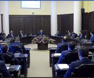 Режим чрезвычайного положения продлен до 14 мая