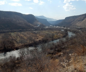 Armenia: Angry Metz Ayrum Residents Stage Protest at Akhtala Tailings Dump