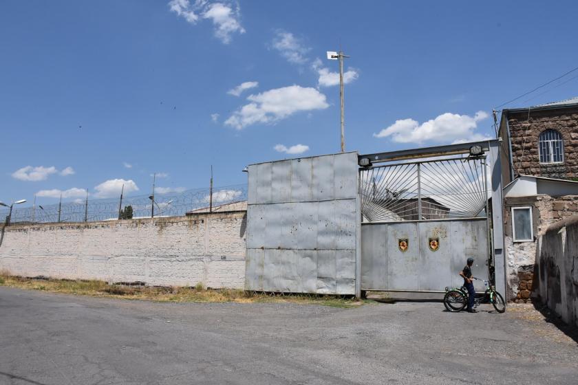 «Կոշ» ՔԿՀ նախկին պետի կողմից առերևույթ կաշառք ստանալու, հափշտակություն կատարելու վերաբերյալ քրեական գործն ուղարկվել է դատարան