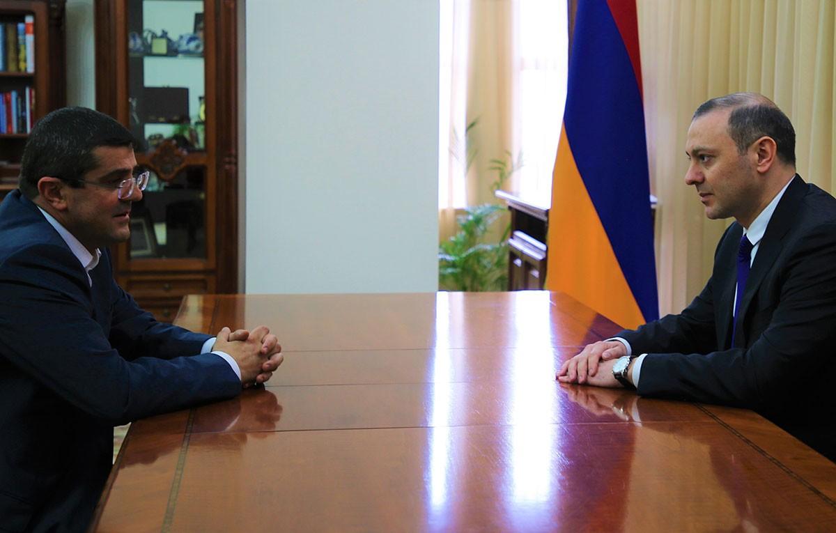 Անվտանգության խորհրդի քարտուղար Արմեն Գրիգորյանն ընդունել է Արցախի նորընտիր նախագահին