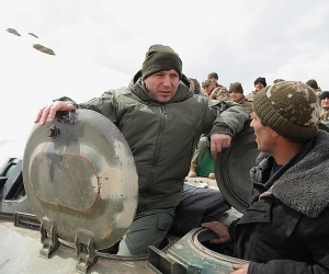 Armenian Defense Minister Visits Border Military Bases
