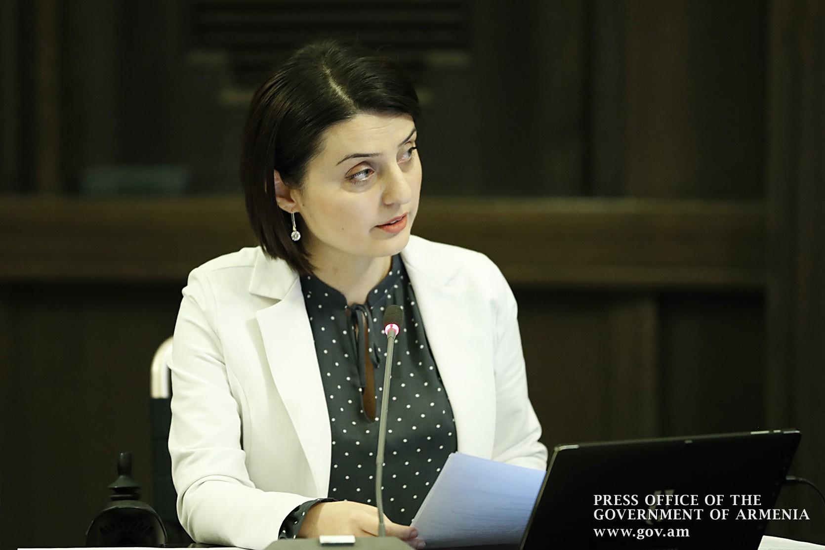 С 1 мая повысится зарплата сотрудников детских домов